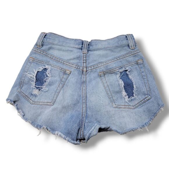 Minkpink Shorts Size Small W26"xL2.5" Destroyed Distressed Denim Shorts Cut Offs - Picture 3 of 5